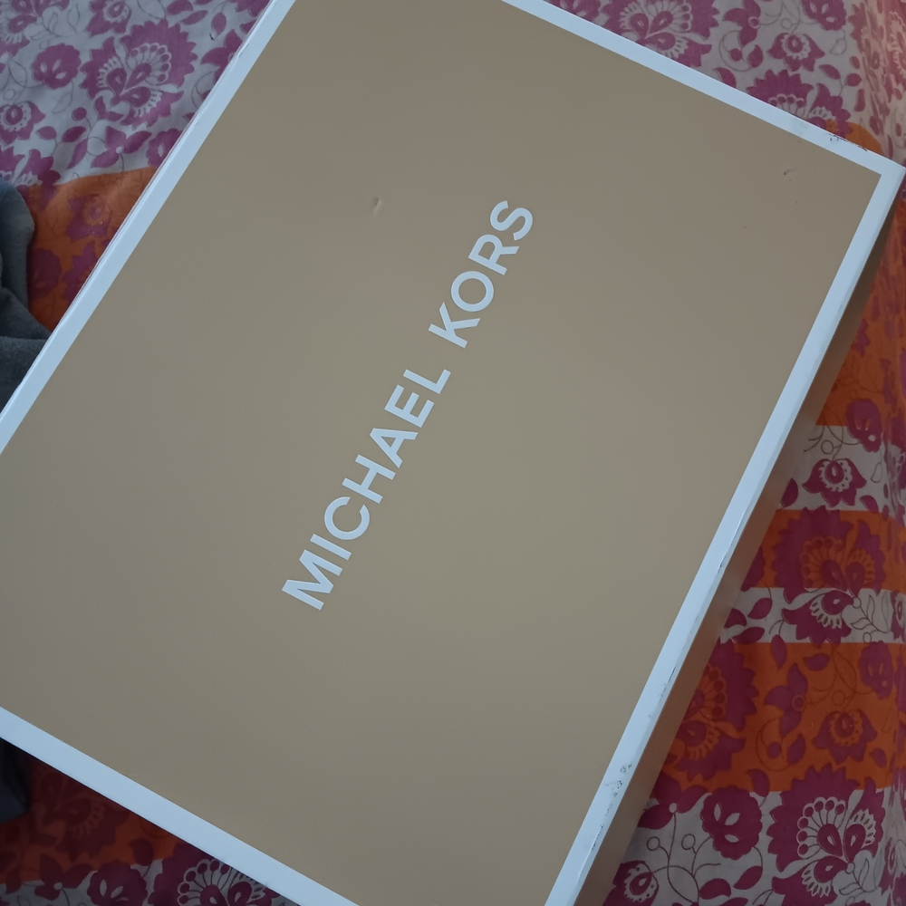 Michael Kors Tan Box